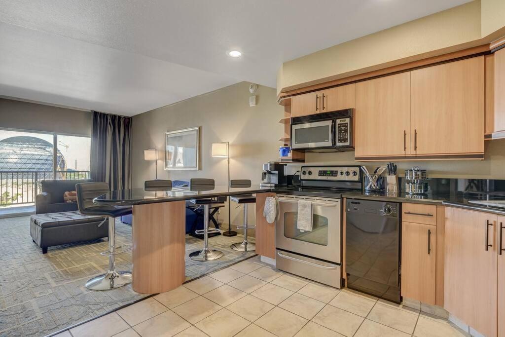 Ultimate Las Vegas Getaway One Bedroom Suite With Balcony, Kitchen, Gym, Pool & Free Parking Eksteriør billede