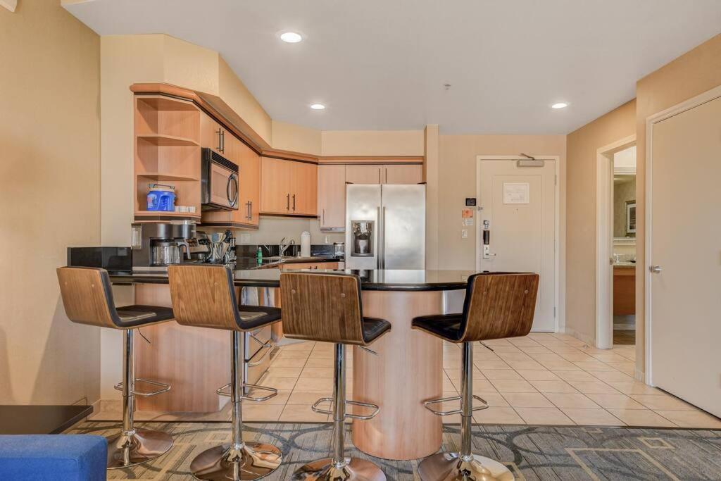 Ultimate Las Vegas Getaway One Bedroom Suite With Balcony, Kitchen, Gym, Pool & Free Parking Eksteriør billede